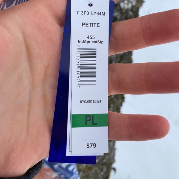 Woman's Tunic Top - Picture 3 of 5